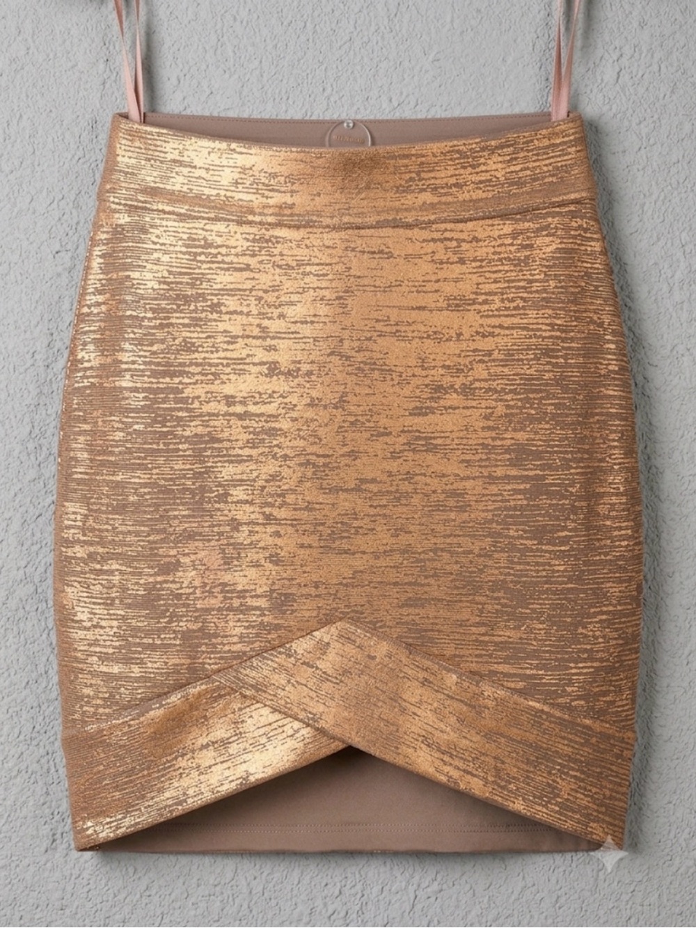 BCBGMAXAZRIA Metallic Gold Bandage Mini Skirt Size M Crossover Front